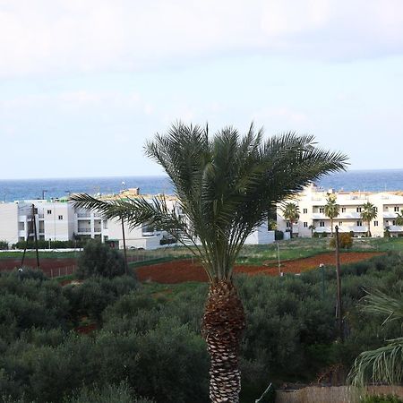 מאליה Triton Garden Hotel מראה חיצוני תמונה