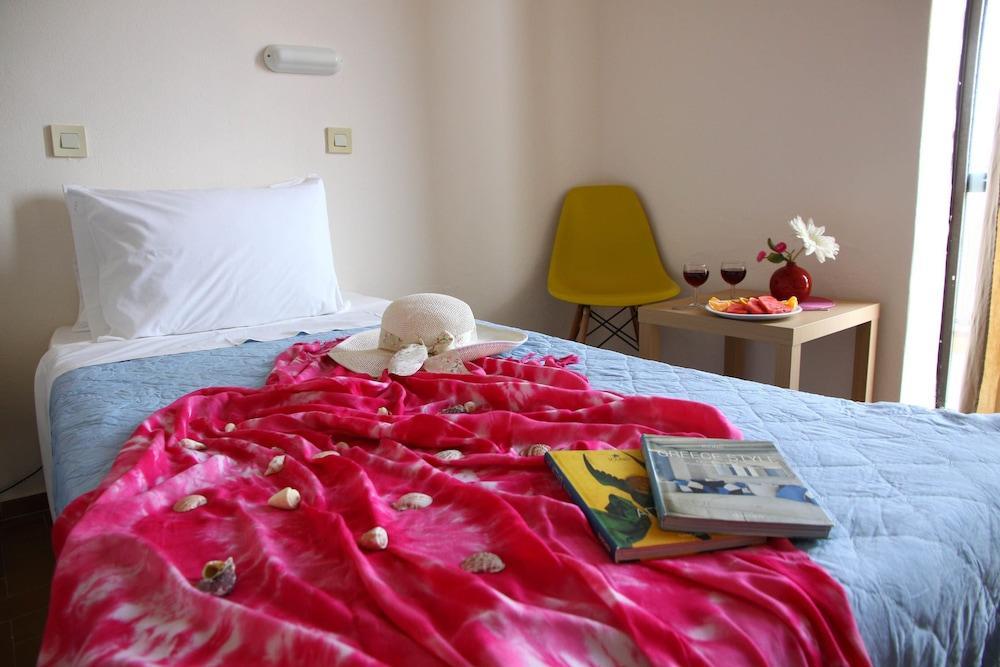 מאליה Triton Garden Hotel מראה חיצוני תמונה